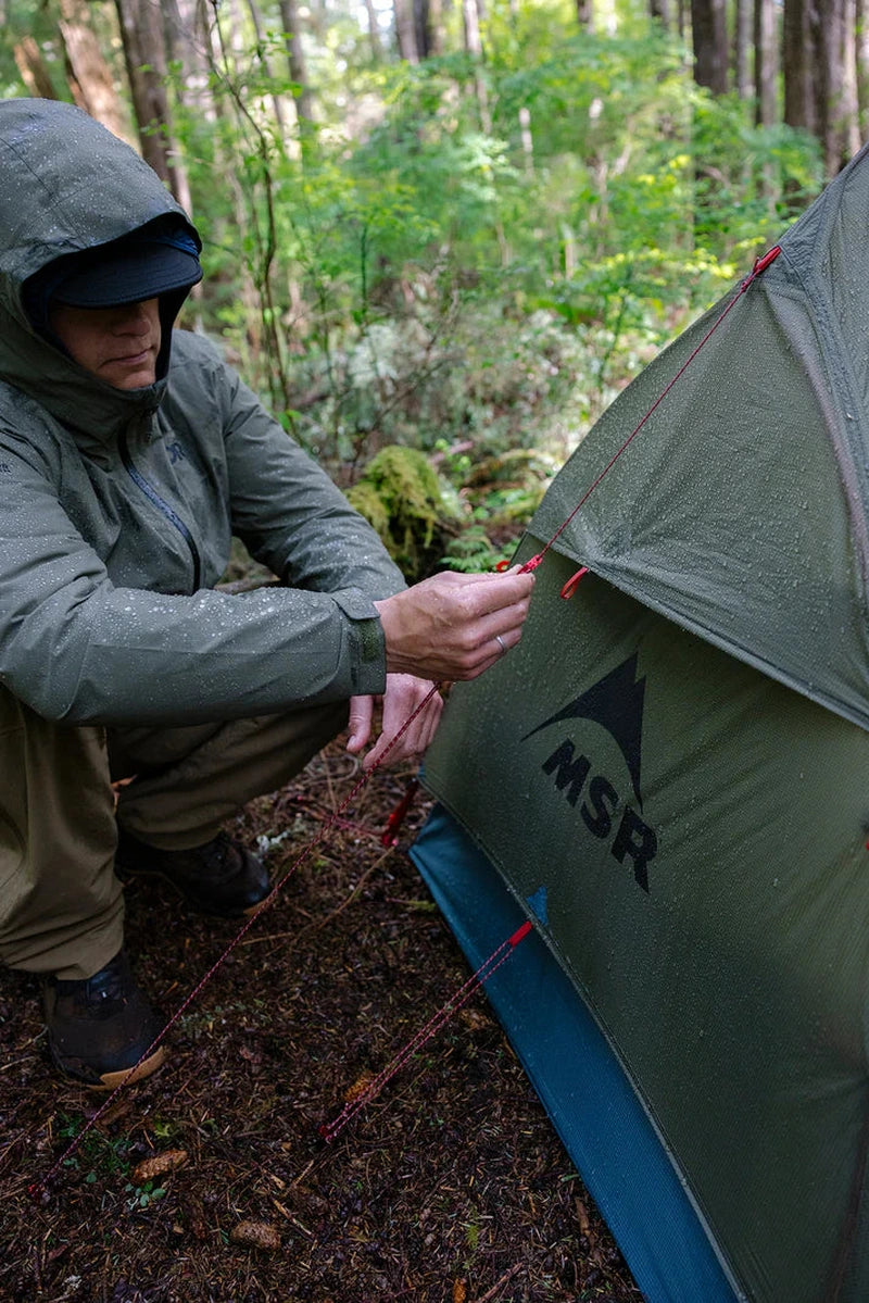 MSR Hubba Hubba HD 1 vandringstält uppställt i fuktig skog