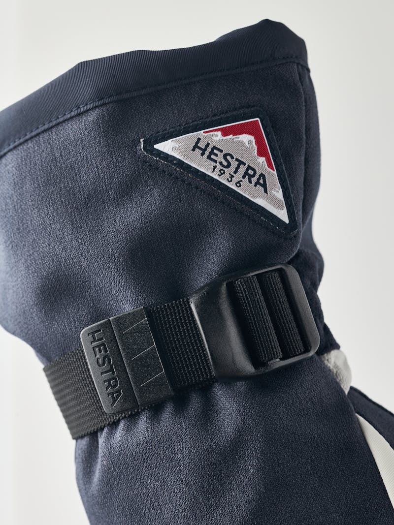 Powder Gauntlet Tumvante