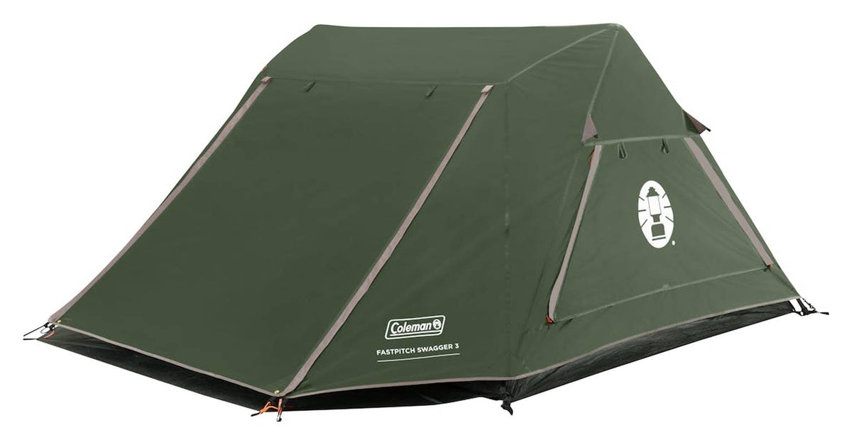 Trekvartsprofil på uppställt Fastpitch Swagger 3 campingtält med lantern-logotyp