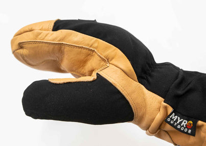 Tvåfärgad vintermitten i läder och Cordura med MYR OUTDOOR-logotyp