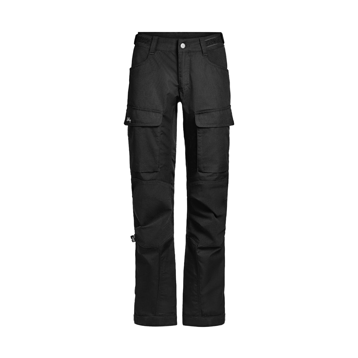 Framsida av svarta Lundhags Authentic II byxor med stora cargo-fickor och knäpaneler